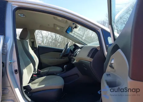 2016 Kia Rio Lx z USA, uszkodzony, nr VIN KNADM4A39G6544135